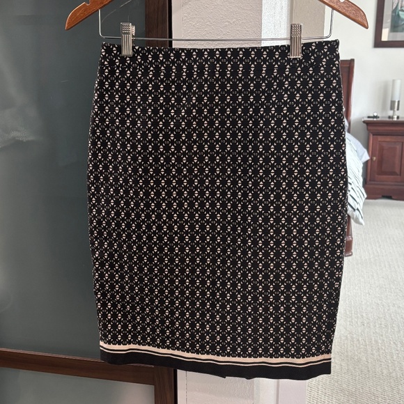The Limited Skirt - Black/Cream Pattern Size 2 - Picture 1 of 7
